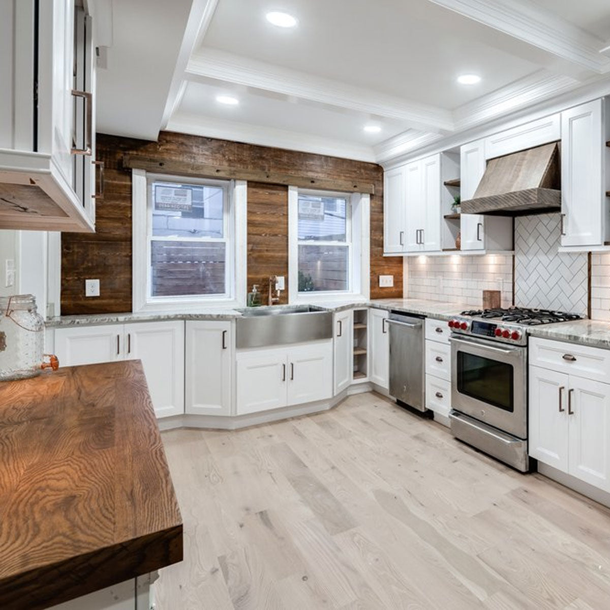 JWQ CW Concorde White